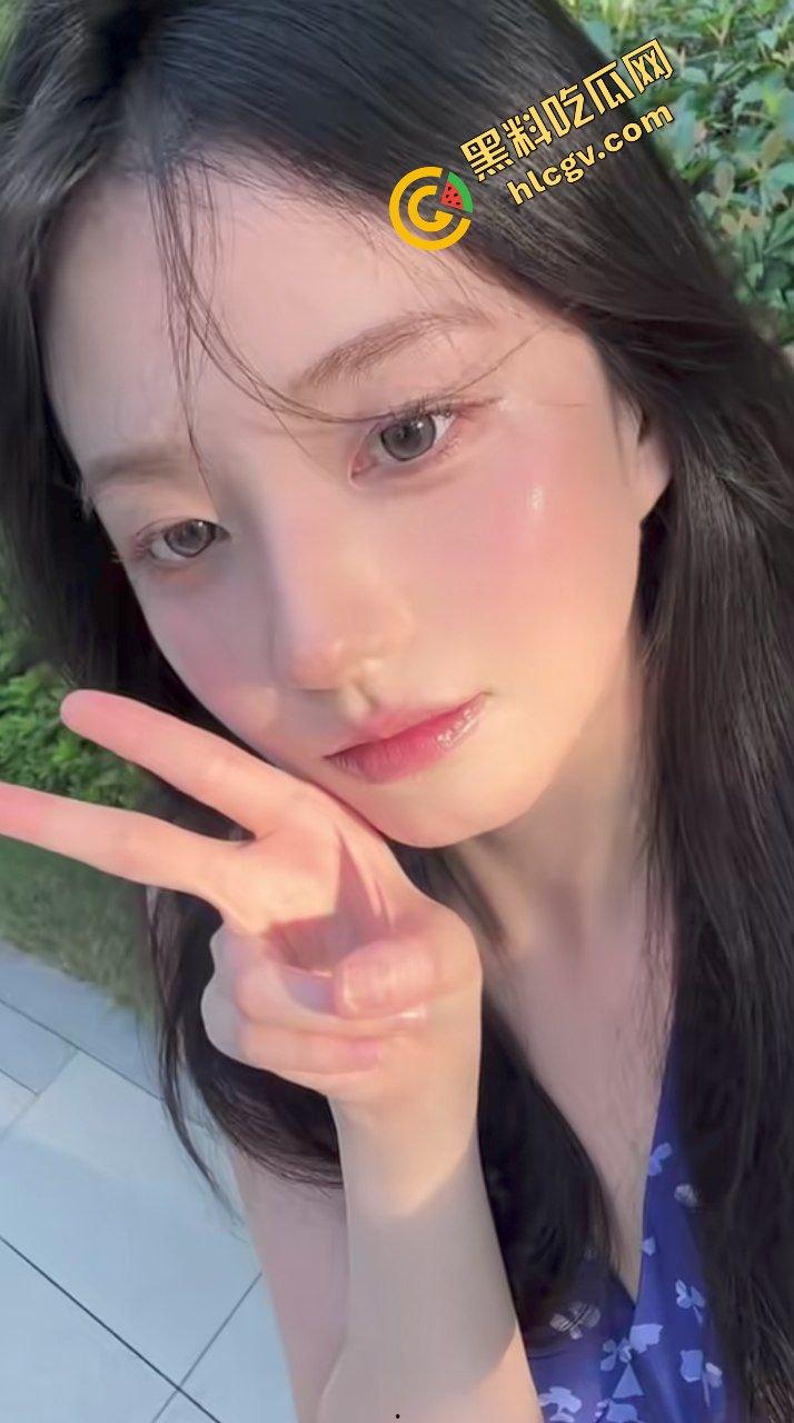 抖音清纯模特尤物美妆博主『athreeawc』89万粉女网红 与大哥开房口交遭泄密流出 独家曝光-4