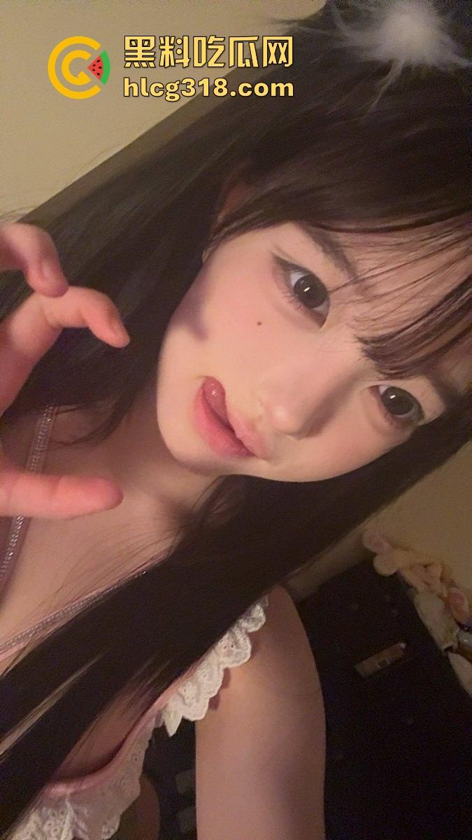 抖音清纯美少女【鳗鱼mumu】高颜值童颜巨乳 反差母狗 收费福利视频曝光泄露！-5