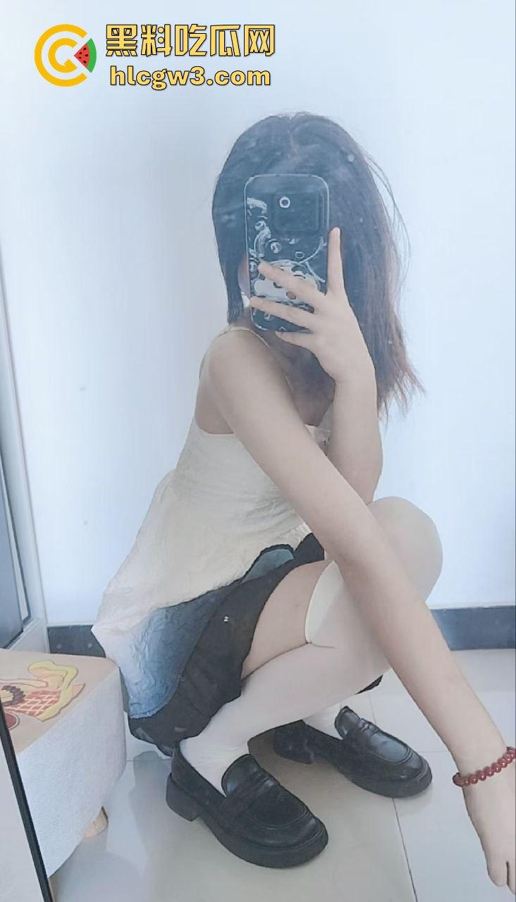 常德骚货【黄诗涵】的真实身份曝光 从长沙6号公馆KTV到常德私人影院，骚劲儿卖遍全城-2