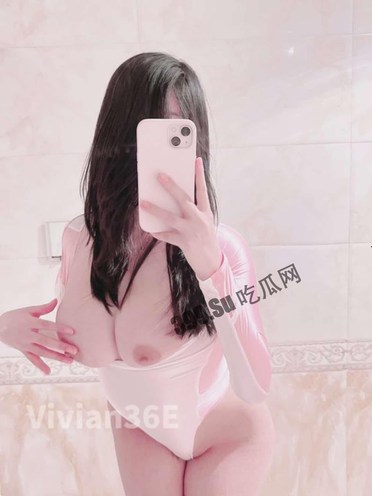 #福利姬 水手服美少女 #推特 #薇薇安 圆润翘臀骑乘阳具 #高潮 流下一滩淫汁-2