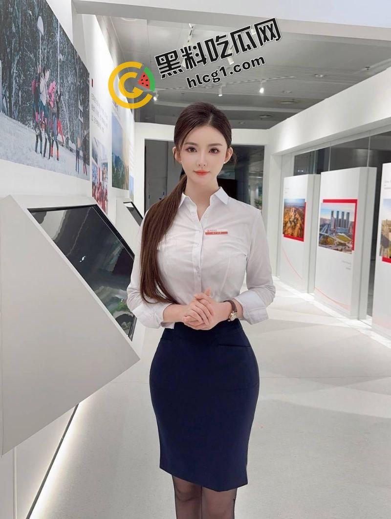 沈阳中国银行客户经理『管婧瑜』对待客户服务周到 办理业务送逼操 发裸照勾引客户做爱-2