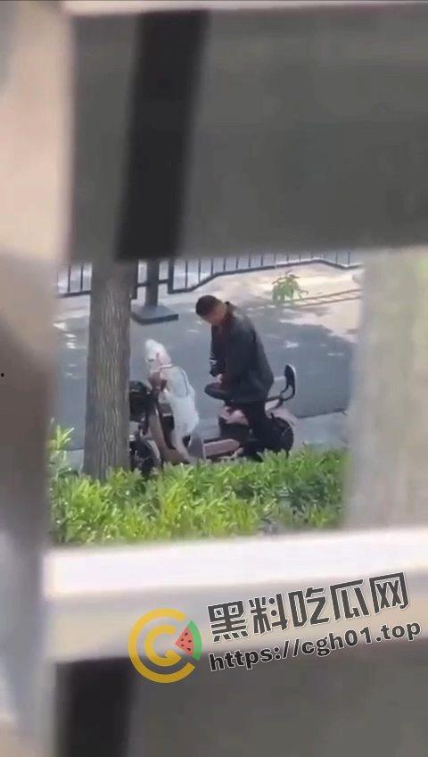 这是哪位瓜友  饥渴到大街上强奸电动车 收了神通吧-1