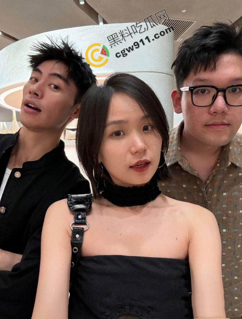 抖音网红【胡楚靓】出轨风波！男友醉酒威胁，私生活混乱大曝光，约炮视频疯传，网友惊呼：“超级心机婊”！-6