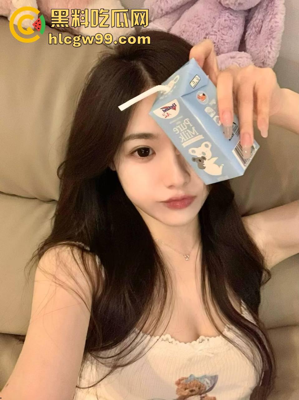 广州护士实习生『蓝美淇』开学前急约一炮，轻微洁癖却爱被抠逼，抠到手水肿，这逼是真湿还是有毒？-2