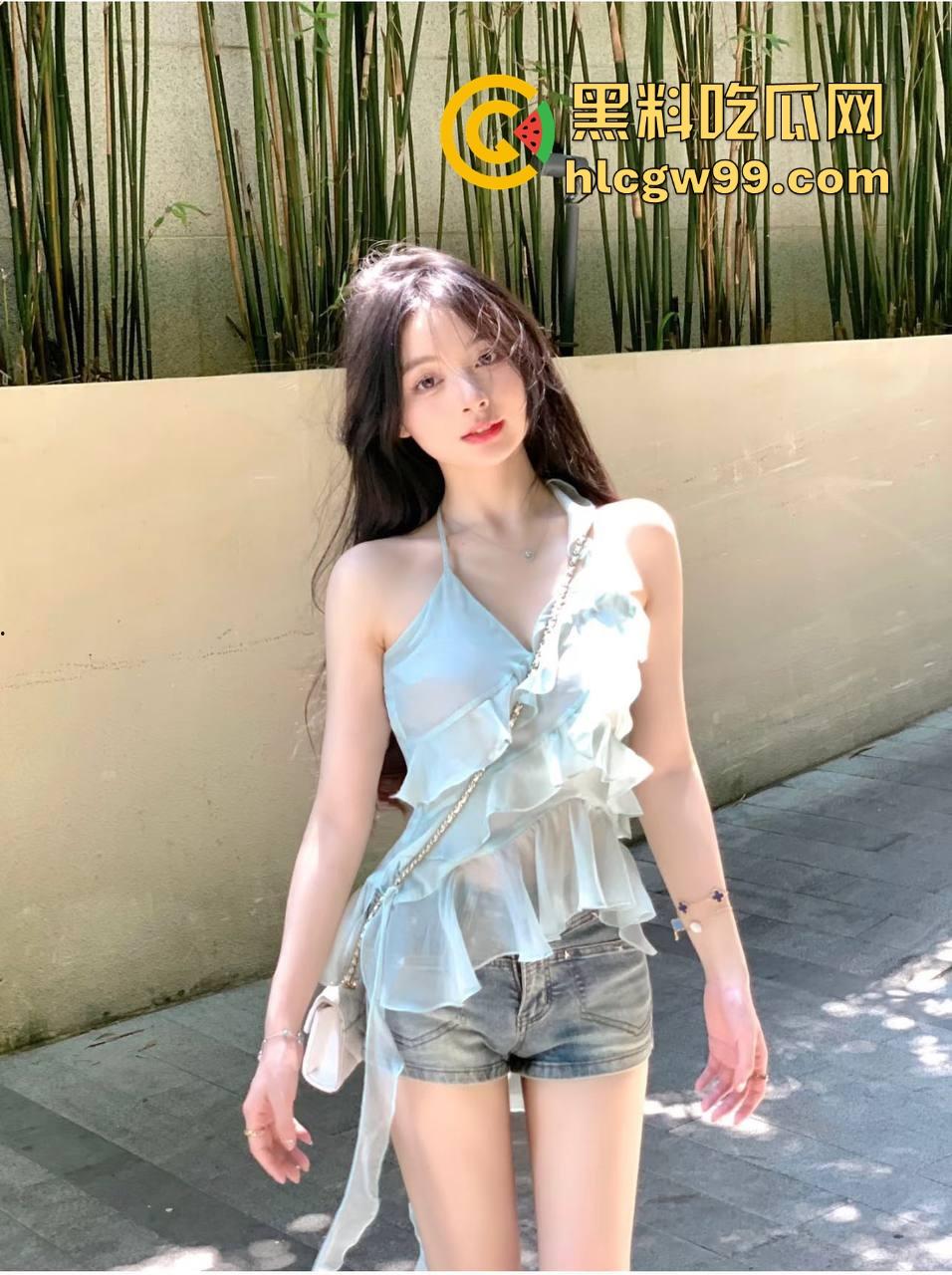 广州护士实习生『蓝美淇』开学前急约一炮，轻微洁癖却爱被抠逼，抠到手水肿，这逼是真湿还是有毒？-5