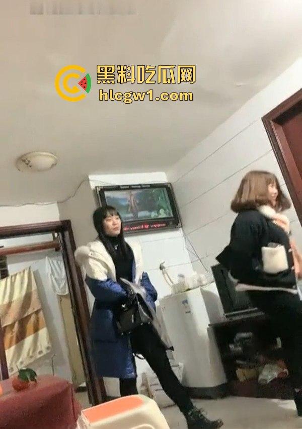 湖南瓜友曝光深夜偷拍淫窝遭老鸨追赶，逃命时撞进快餐妹窝，生死逃亡中还能遇骚妹，湖南深夜真不简单！-7
