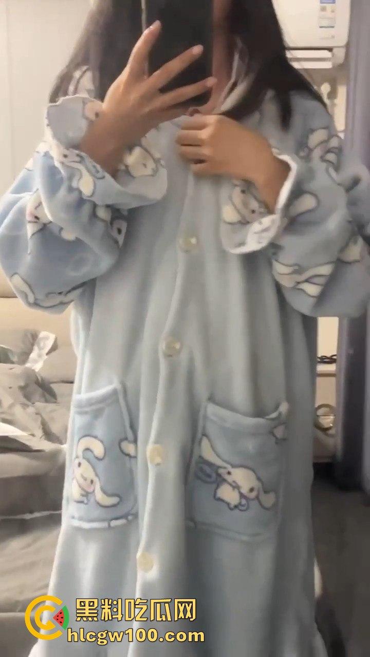 厦门大学清纯学生【林惠】自慰视频流出，微博【GNOHZY_】反差母狗道具自慰玩到失控！-5