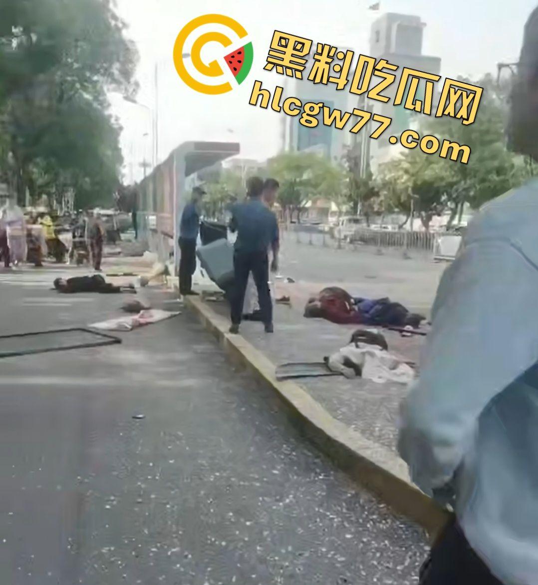 山东滕州醉驾狂魔婚礼后撞爆公交站，7死1伤，公安局忙封嘴删视频！观众说给钱！-1