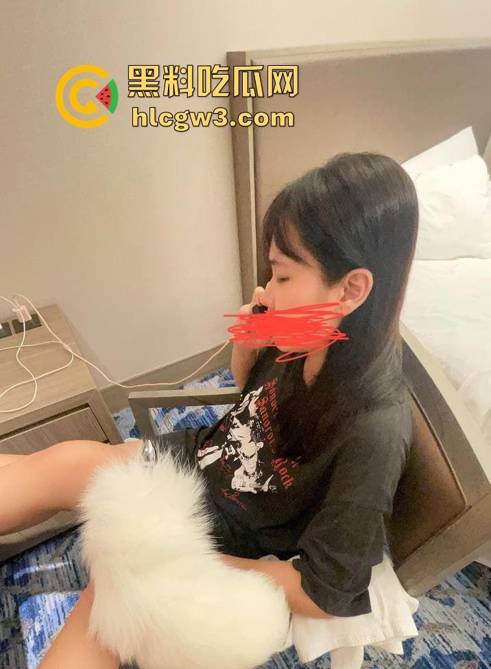 杭州骚逼夫妻『小肥羊不是羊炸』翻天 绿帽老公亲手推妻送操 蒙眼换人3P轮流爆 一家人就是要整整齐齐！-11