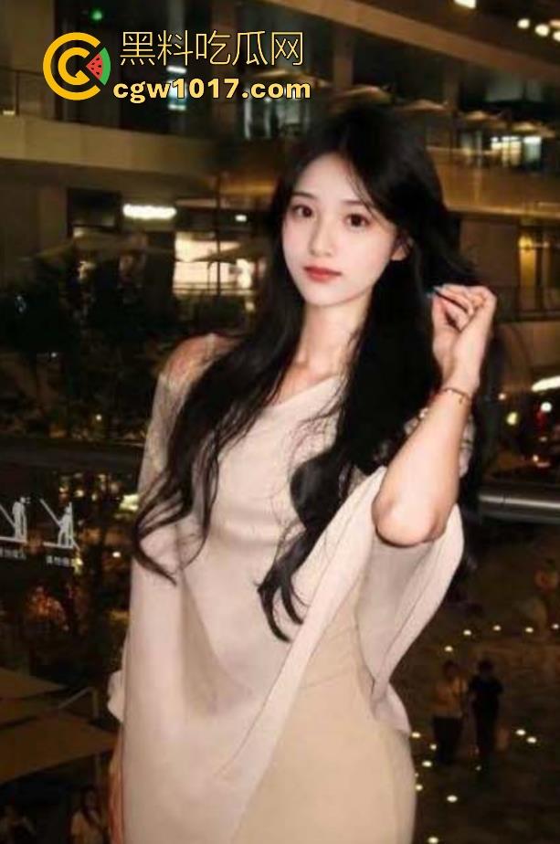 海角乱伦！周末女儿带着闺蜜来家里做客，午睡时间当着女儿闺蜜内射了她，又一次的让女儿吃药心里内疚无比！-3