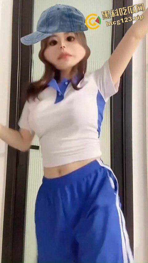 抖音80万网红【桃柒柒】裸舞玩出新花样！开灯关灯激凸擦边诱惑，粉丝炸锅内容已被隐藏！-7