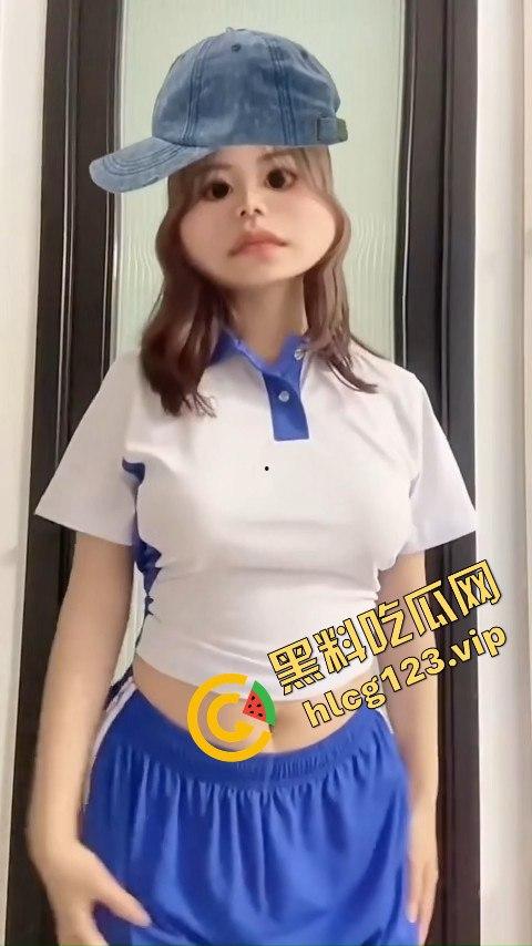 抖音80万网红【桃柒柒】裸舞玩出新花样！开灯关灯激凸擦边诱惑，粉丝炸锅内容已被隐藏！-8