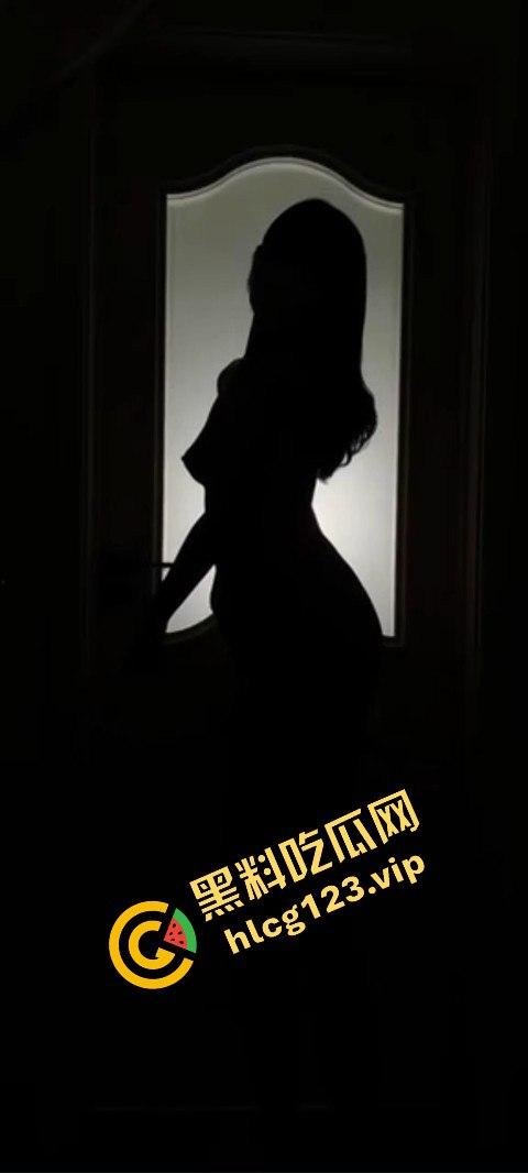 抖音80万网红【桃柒柒】裸舞玩出新花样！开灯关灯激凸擦边诱惑，粉丝炸锅内容已被隐藏！-11