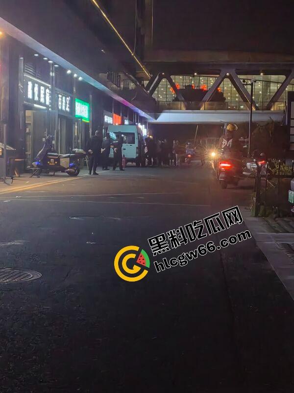 杭州东渡GAY群体光屁股堆成山，聚众开淫趴被当场抄家，大爷也混进去拼命对射，老年组也这么卷？-8