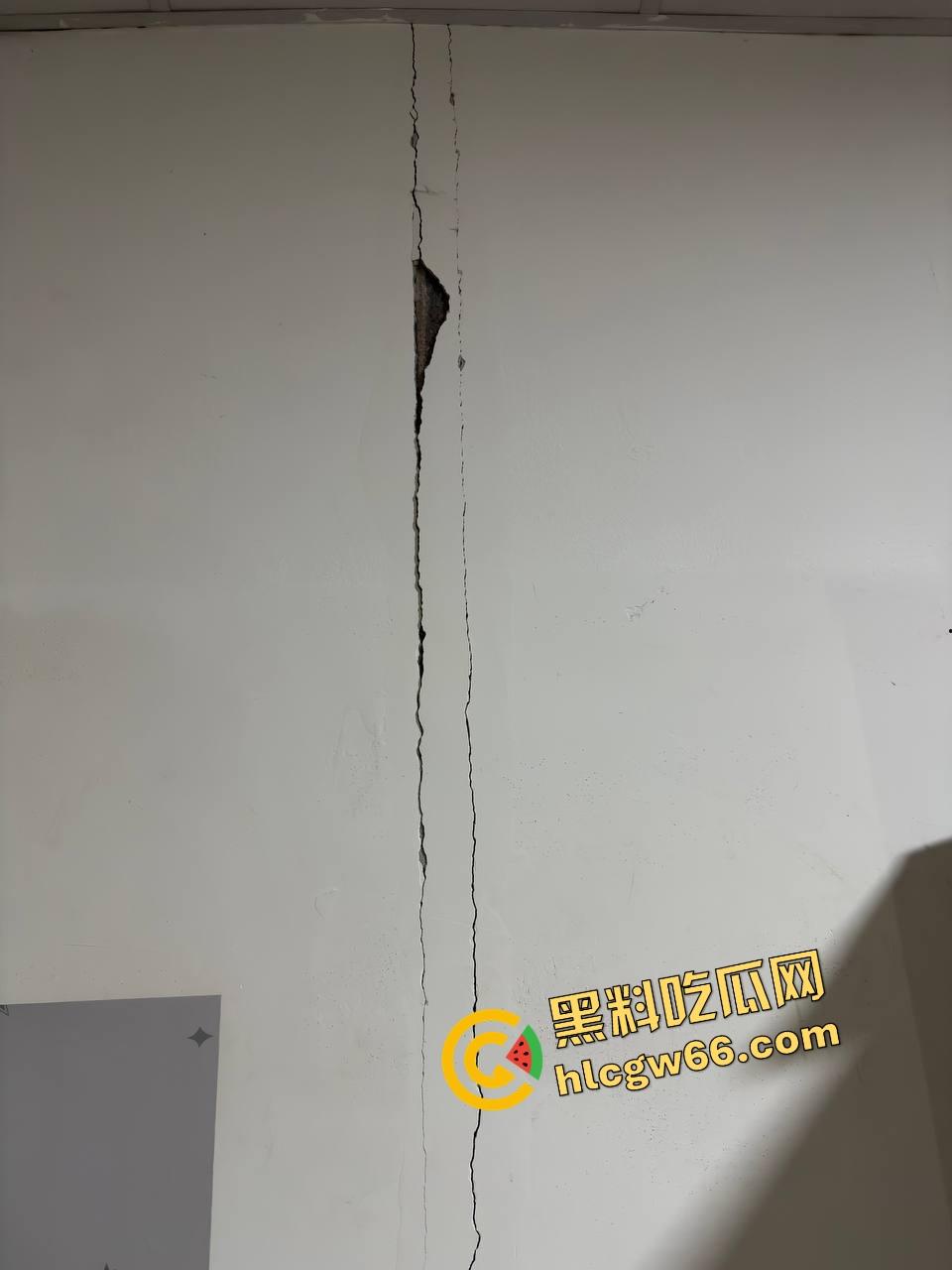 缅甸瓦城突发7.9级强震，中印孟老缅泰全体摇烂，泰国人民逃命式冲出大厦，猪仔们你们还好吗？-2