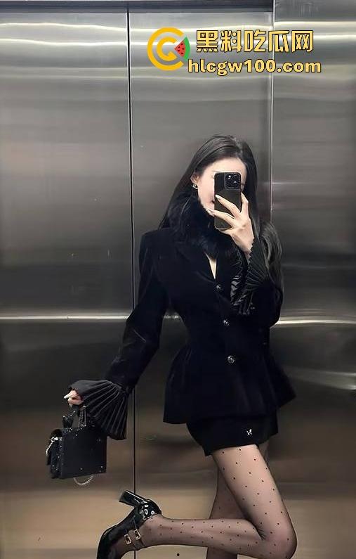 湖南郴州【许多多】老师搞师生恋勾引男学生上床，被家长发现曝光大量聊天记录跟视频。-18