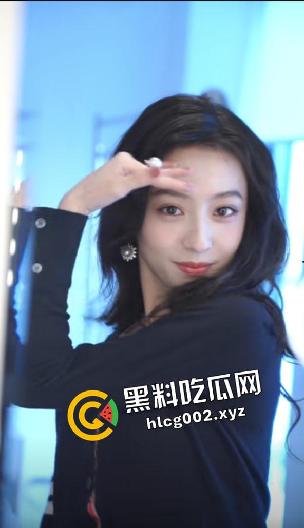 当红明星【胡连馨】网传二十分钟私密视频流出 裸聊抠逼 男主疑似为【于适】-4