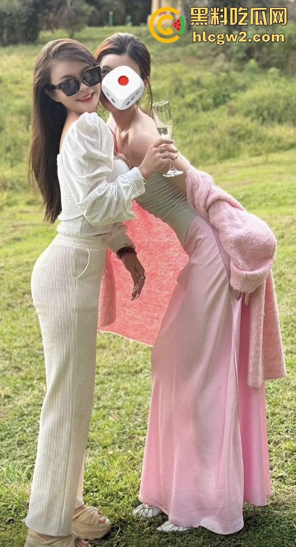 卖逼实捶！深圳网红布丁猫超顶犯罪级身材太诱人 业务太多还得预约  21分30秒千元包夜视频曝光-11