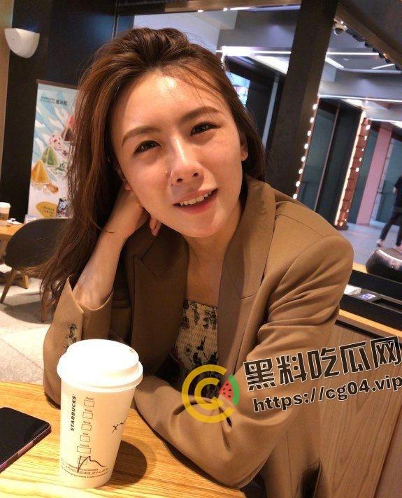 上海期货美女交易员【何麦伢】与男友啪啪视频及大量生活照流出 好几个角度看出妹妹已经生气了  好像目前受影响已经回广州-4