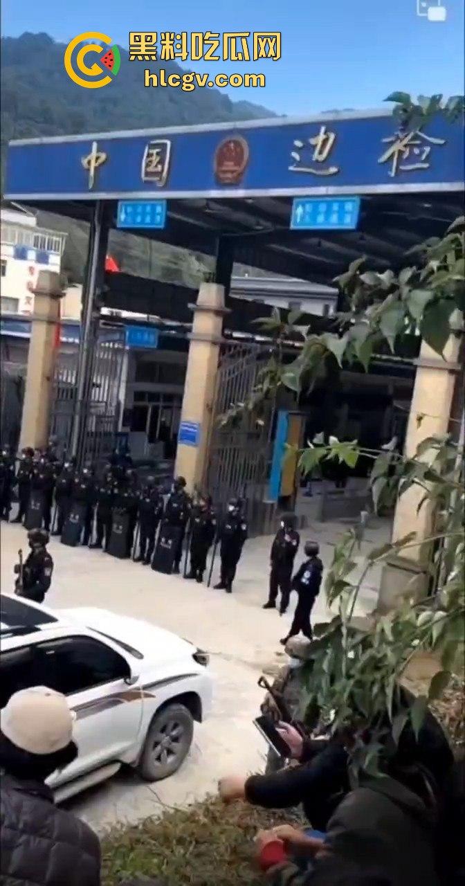 缅甸克钦邦战乱难民潮！百姓涌向腾冲口岸求庇护，中国军队严防死守绝不让难民入境！-6