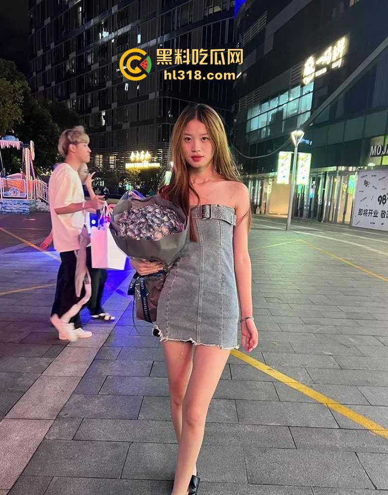 广东财经大学气质女神被男友花式开发小骚穴 ，露脸口交无套内射玩法超淫，不雅视频曝光流出！-1