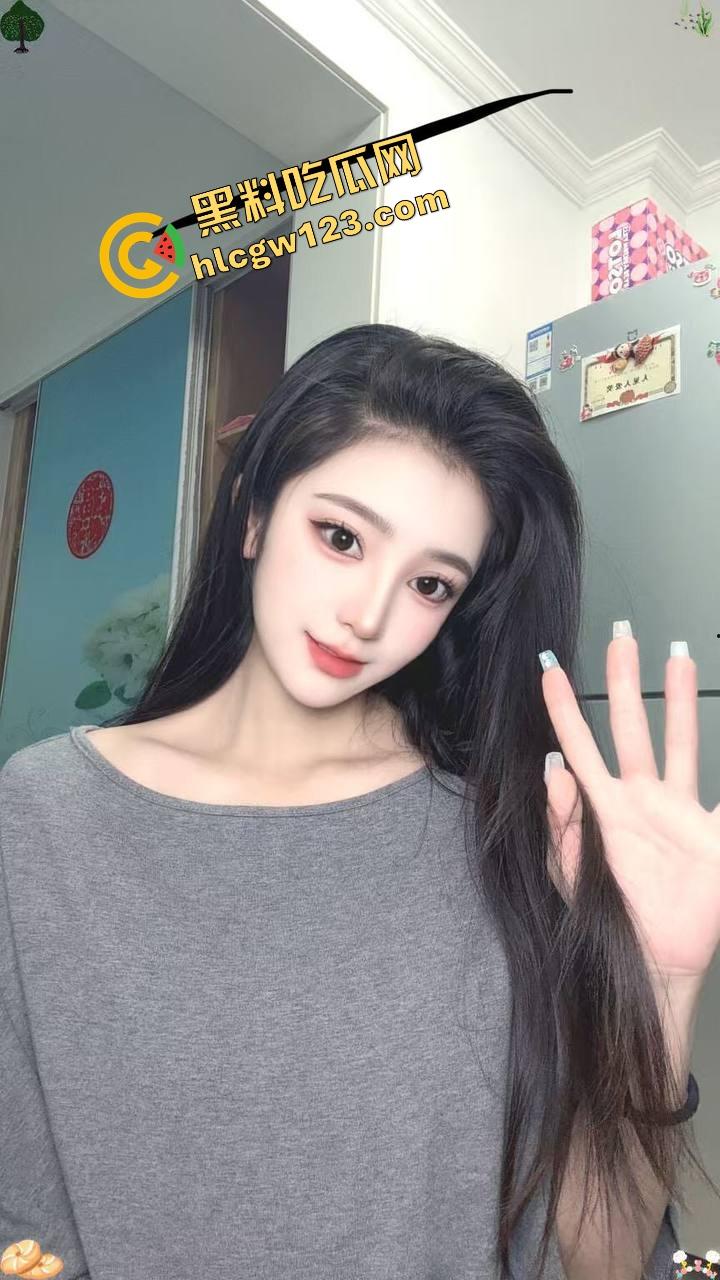 苏州车友群极品骚女【张玖欣】口交爆操，当场被当肉便器爆干，喉交啧啧响，淫叫刺耳舔到男主差点断气！-2