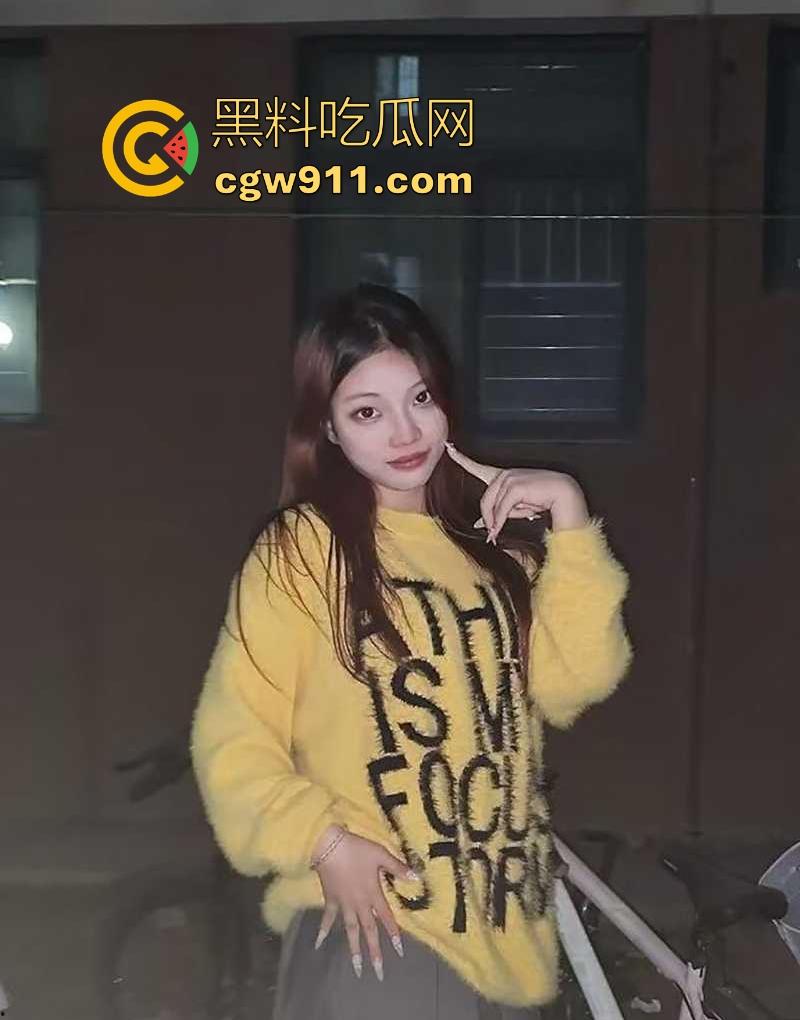 浙江反差女大【王钰婷】不雅视频流出，白虎蜜穴粉嫩诱人，约炮成瘾榨精母狗，无套爆操叫声超淫！-4