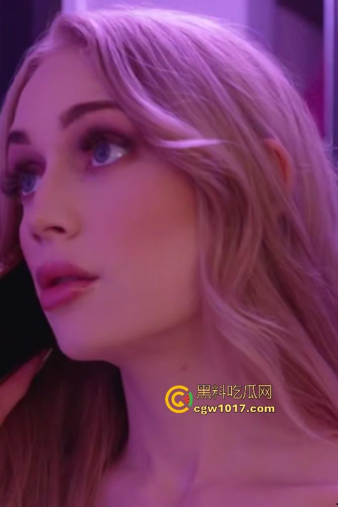 欧美金发御姐【Emma Starletto】为报复姐姐，和勾引姐夫做爱！奶子虽小技术却一流，姐夫还拔屌射B上！-1