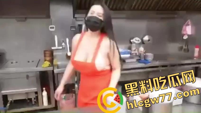 台妹夜市开摆，个个大奶DEFG甩成波浪鼓，白花花一片走火入魔，收复已迫在眉睫！-2