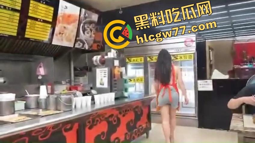 台妹夜市开摆，个个大奶DEFG甩成波浪鼓，白花花一片走火入魔，收复已迫在眉睫！-6