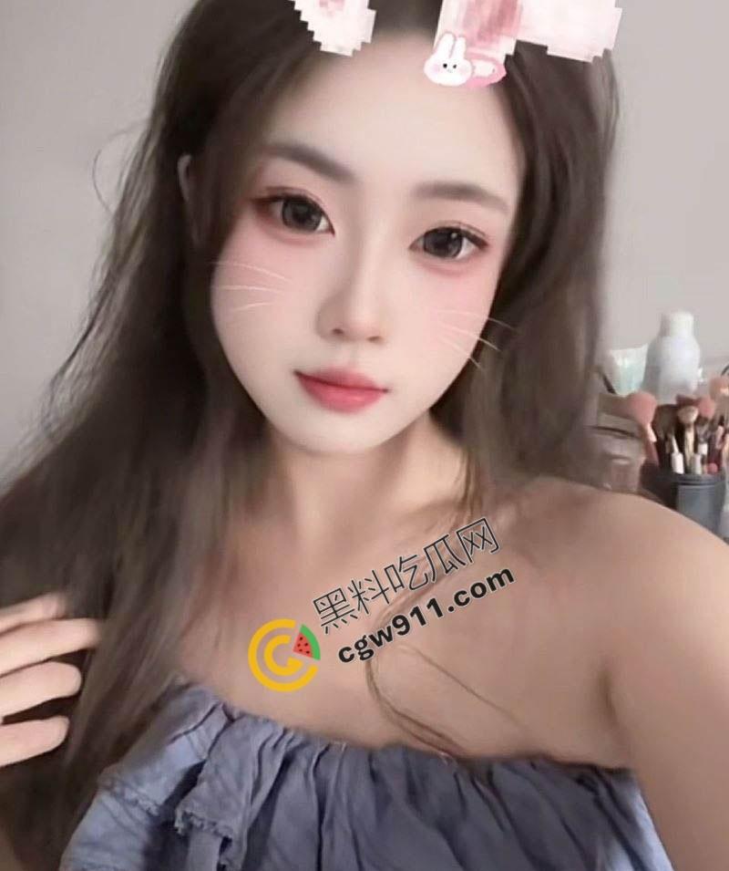 江苏上饶台球助教【张琳琳】真面目揭露：大奶翘臀镜前被金主掐脖后入爆操，高清露脸野性激情视频惊爆网络！-2