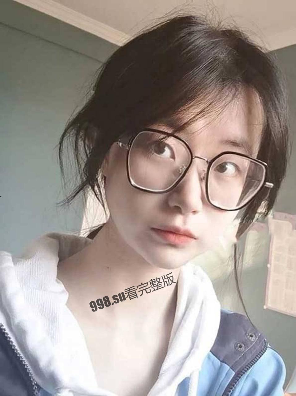 极品反差 湘潭大学 学生会组织部刘珂辰 被男友曝光性爱视频流出-1