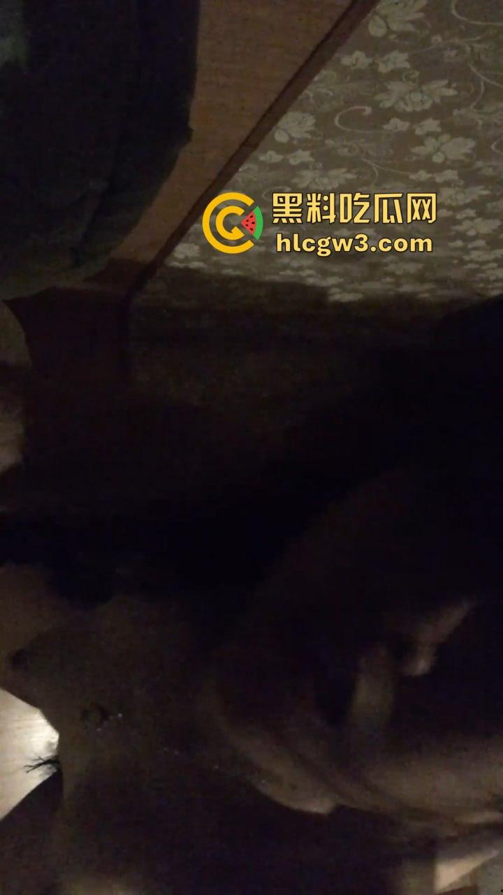 清晨大奶少妇口交式叫醒服务 堪比莞式服务 男人的浓精才是她的晨间营养餐 清晨第一发让阳光和浓精齐飞！-4