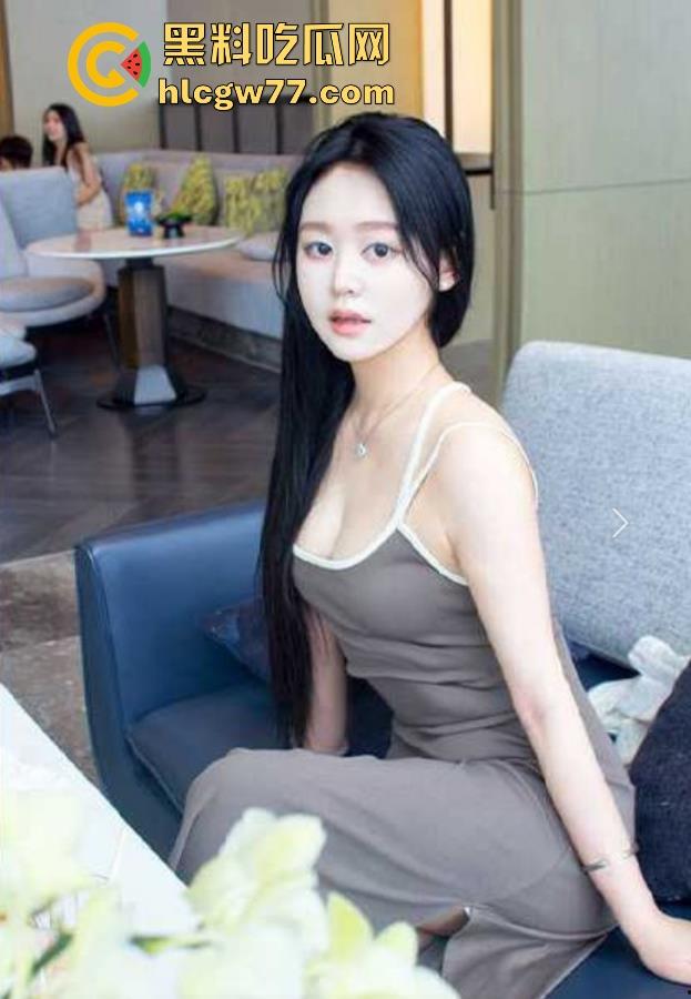 海角乱伦大神 我的姐姐和嫂子时间 姐夫被我灌多了 我在客厅把亲姐操到喷水 狠狠给他戴绿帽子！-3