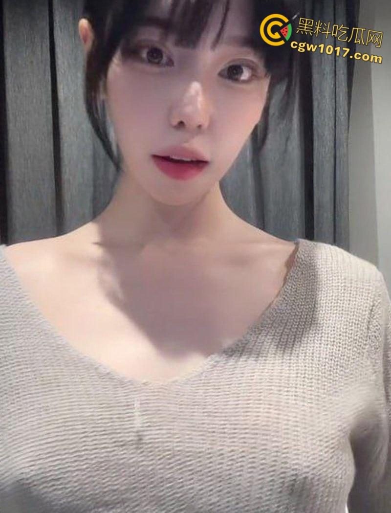 广州大学21岁极品反差婊【郑晴晴】私密视频流出，红唇裹巨棒深喉吞吐，高颜值学姐外表清纯私下骚劲爆表！-2