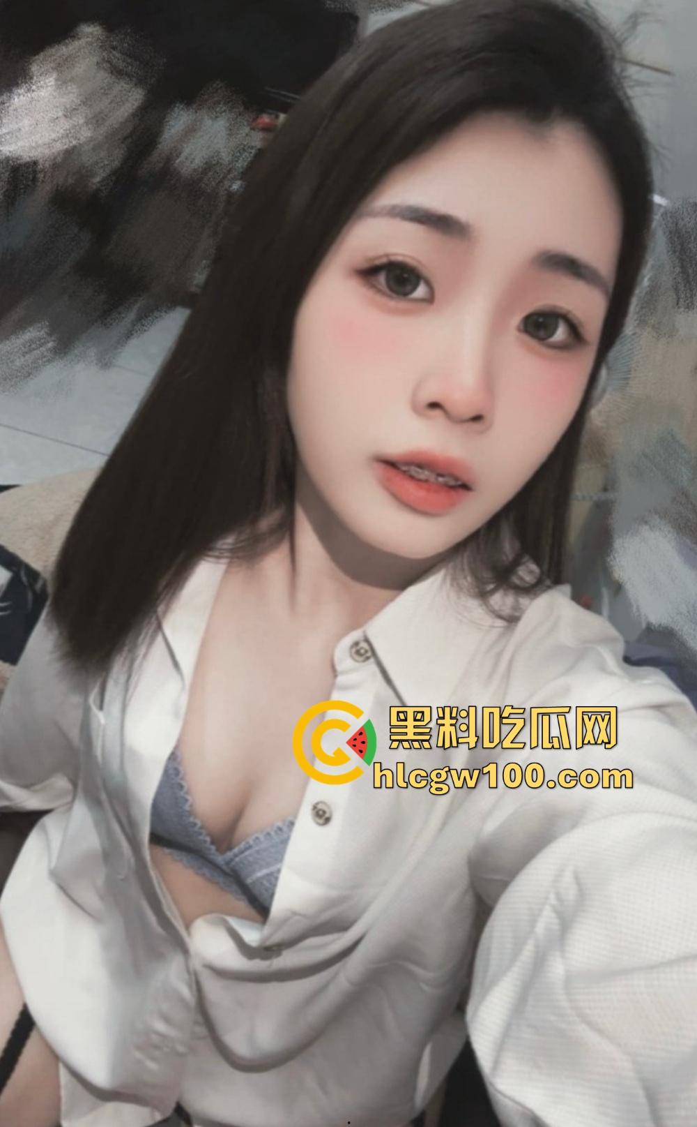 约炮大神亲曝极品操作21岁纹身大学妹【卢欣柔】铭文学生妹口技惊人，镜前口交被猛抽到高潮，这身材简直无敌！-10