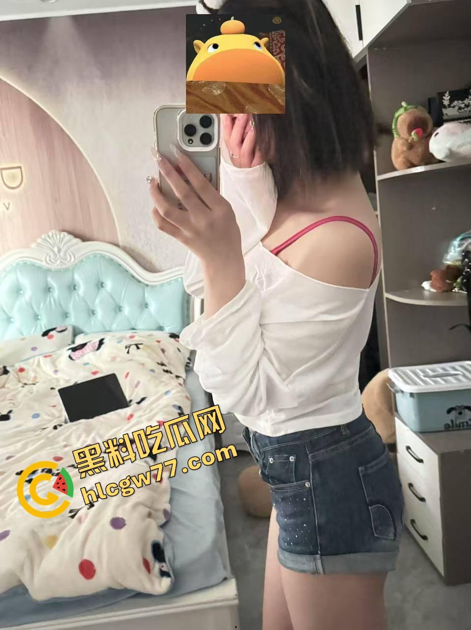 绿帽博主陌泽夫妻 首次体验夜未央租妻服务 性感骚妻被金主疯狂舔穴 前后夹击暴力输出！-4