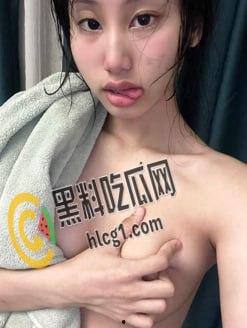 06年巨乳留学生私房照片流出，国外留学的反差婊小妹性欲旺盛平时没事爱拍点自慰视频给男友看，惨遭男友泄密-8
