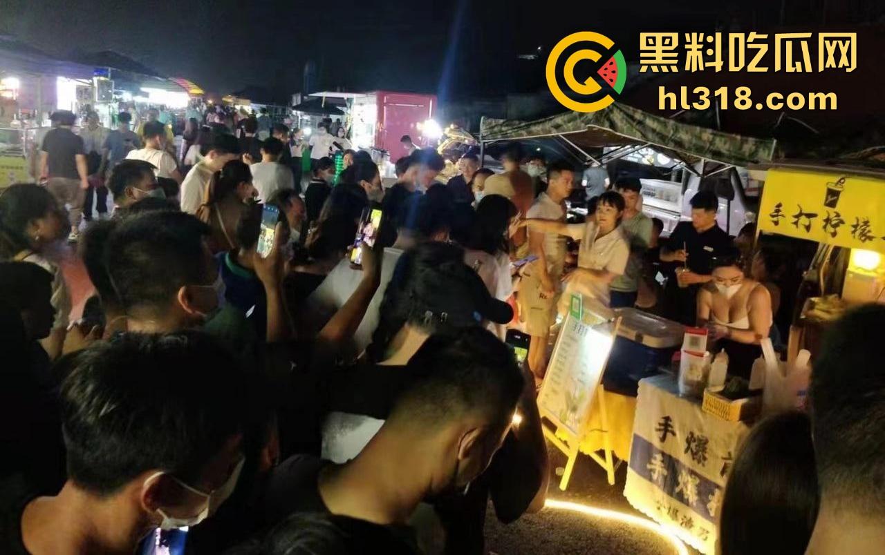 一杯柠檬茶就能细看G杯大奶，小姐姐纯手工猛打，其实我一直喜欢喝柠檬茶，什么大不大奶的无所谓！-12