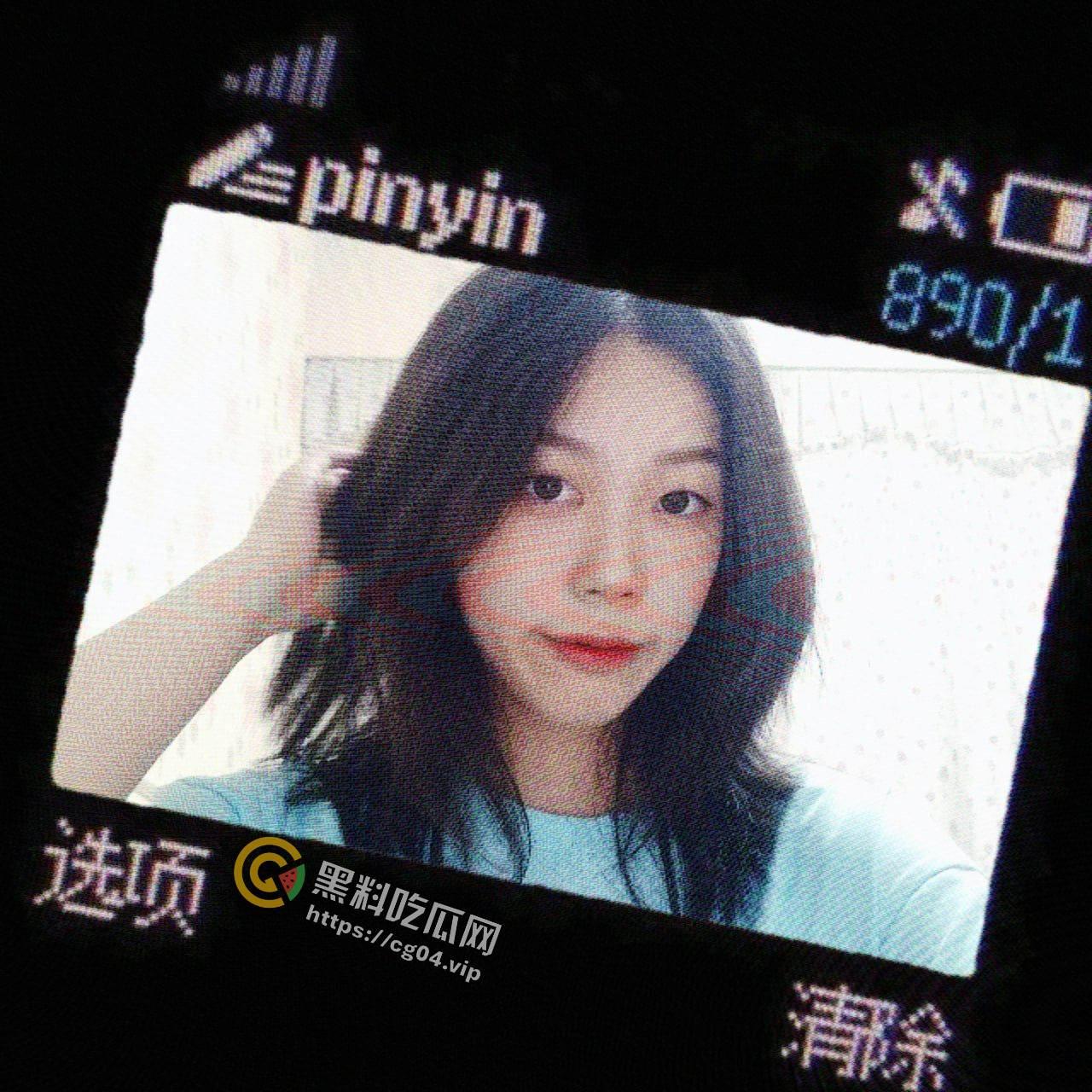 惊鸿一瞥！偷拍学委如厕被发现 不要误会李嘉琪同学 我只是想与你深入讨论更伟大的问题-5