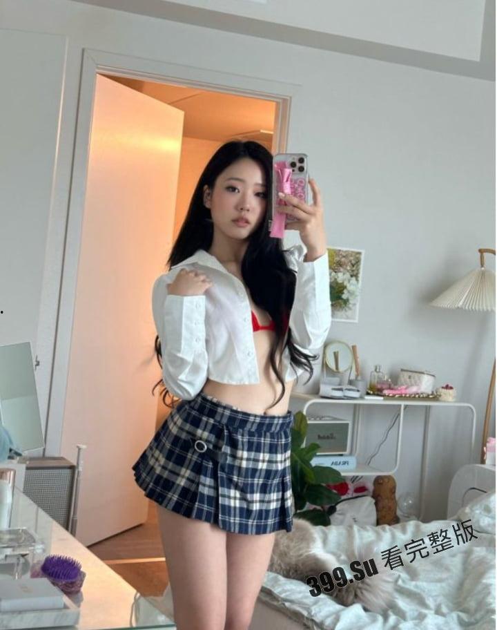 美国加州韩国留学生电竞女神【JessicaKim】早期在 OF 发布的视频被网民扒出大胸细腰抠穴极尽诱惑-11