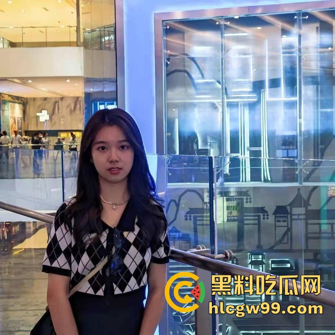 重庆OL女职员【林薇俞】职场精英变主人的反差母狗，露脸调教照疯传，骚货反差是玩的明明白白！-6