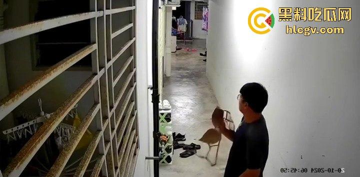 马来西亚槟岛华裔男清晨偷嗅邻居胸罩还自慰！猥亵全过程被监控拍下！-9