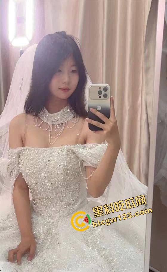 四川绵阳JK前女友私密片曝光『王涵宣』反差骚到爆，蜡烛皮鞭震动棒调教成精，淫叫像唱戏！-3