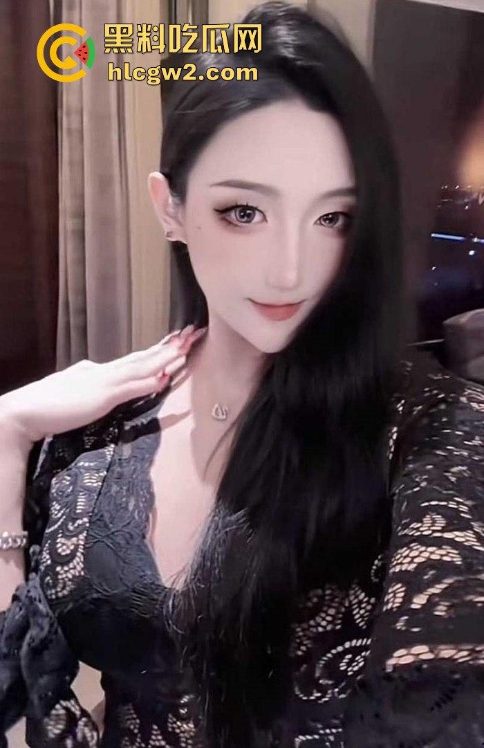 上海极品TS【潘雨辰】高挑火辣身材 绝美容颜加精湛口技 纤细美腿撩人骚动 比女人还会叫！慎入！-4