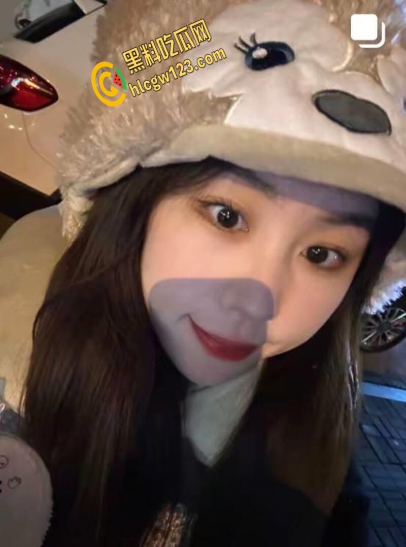 山西高平县美女主播【牛梓琪】，被金主高价拿下露脸口交，主动骑乘这身材简直太嫩了！-2