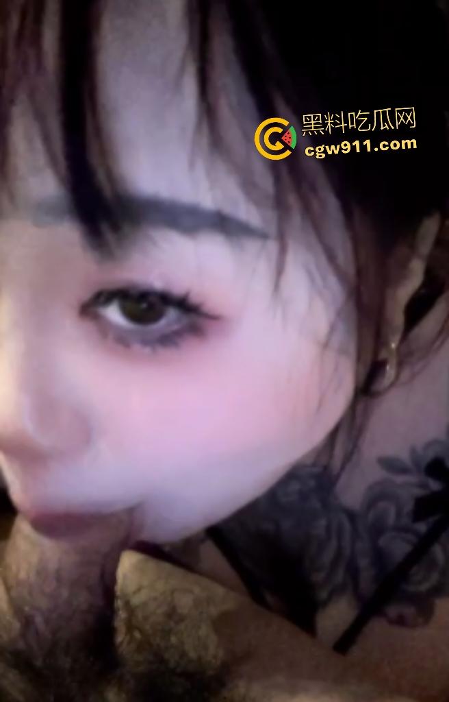 东南亚精神小妹龙争虎斗，拥有巨乳因鸡巴小，只能口交却不能乳交！深喉拉丝口水，舌头拔出丝连成河！-7