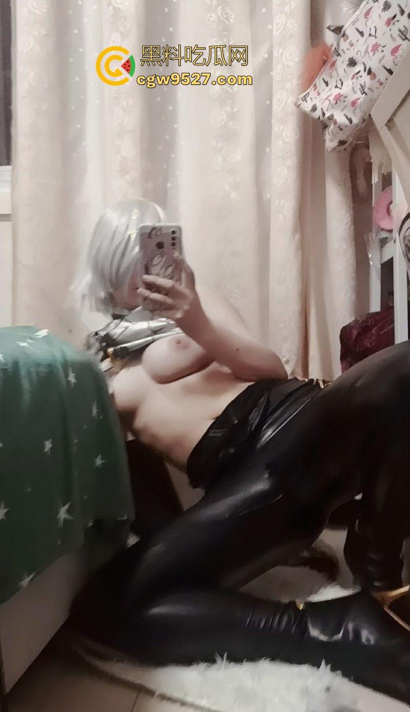 福利姬【沐沐酱】Cos王者荣耀东方镜原皮，嫩穴在镜头前肆意展示，完美还原角色魅惑气质跟奶子！-8