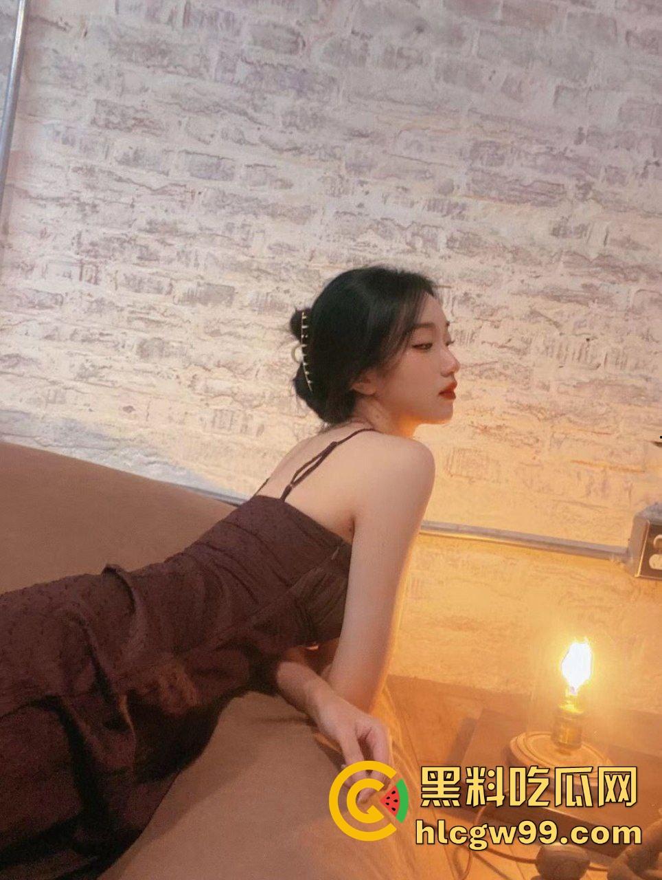 群友有这么极品的御姐女友？白嫩一线天粉嫩逼被草得爽的直抽搐，好想跪着求舔她骚水！-5