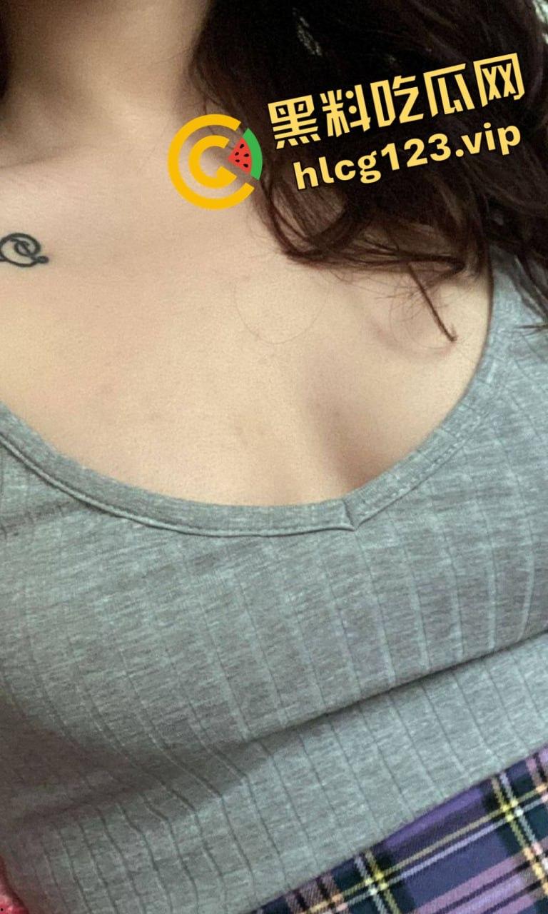 台湾萌系学生妹[刘美岐]啪啪自拍流出！短发俏皮，胸大无脑，男友爆射全身！-5